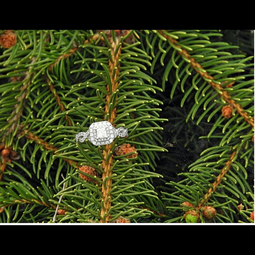 Vera Wang Ring